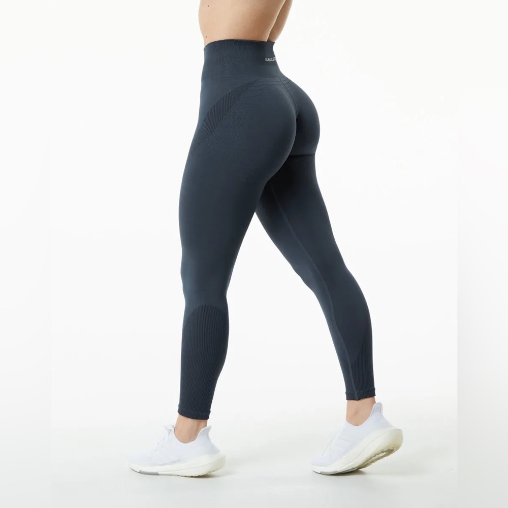 Alphalete Ozone Leggings - Carbon